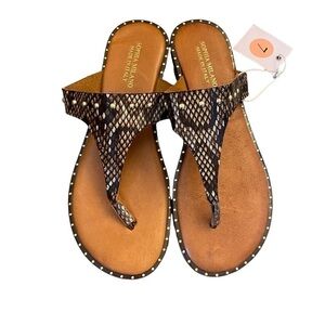 NEW Sophia Milano Molazzana Brown Leather Slide Thong Sandals Women’s Size 7